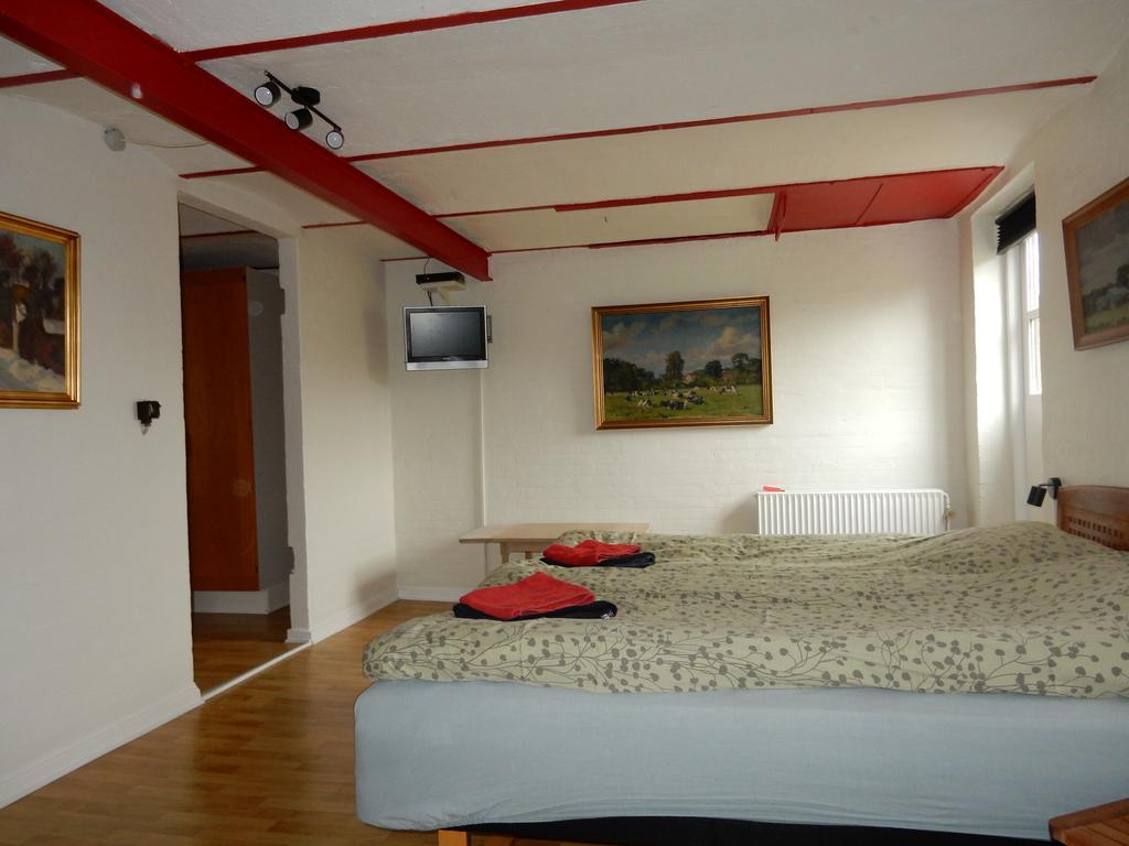 Den Gamle Kostald Bed & Breakfast Holsted Phòng bức ảnh